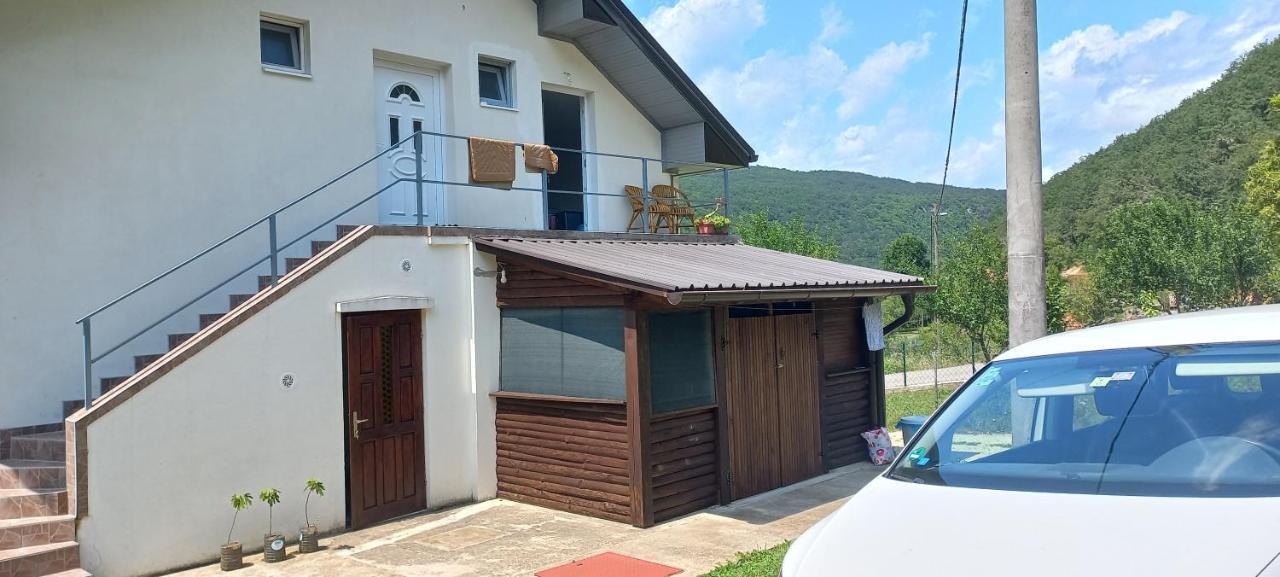 Omar & Una Apartmani Bihać Esterno foto